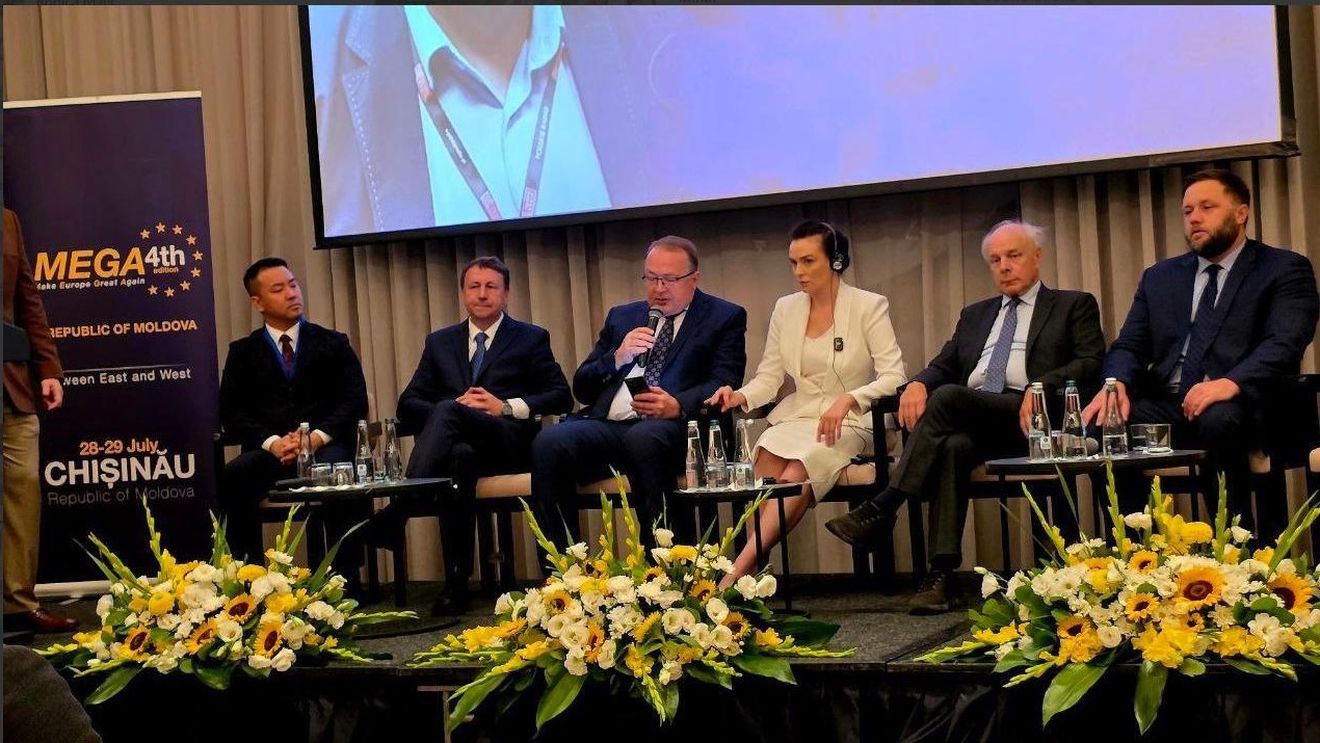 Igor Munteanu, un lider moldovean care pretinde că e pro-european, a participat la o conferință anti-UE alături de lideri pro-ruși / Serviciul de informații al Republicii Moldova a anunțat că evenimentul are ”legături dubioase cu gruparea criminală Șor”