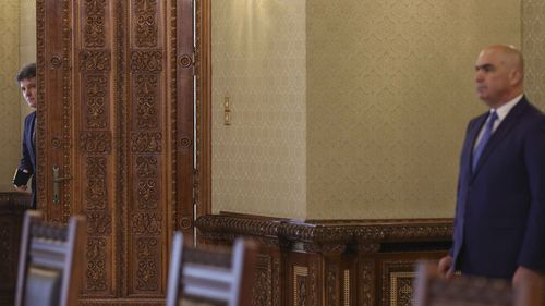 VIDEO Bolojan, după consultările cu Nicușor Dan: Ar fi bine să se vină cu o propunere care să nu mai treacă prin ce s-a întâmplat în ultima perioadă / Propunem un pact pentru România și guvern minoritar în jurul PSD sau în jurul PNL-USR-UDMR
