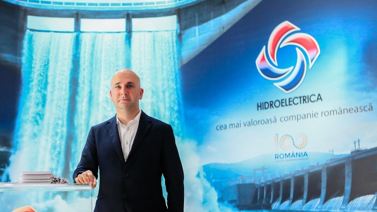 Cât câștigă șefii Hidroelectrica acuzați de premierul Bolojan că au luat bonusuri de 150.000-180.000 de euro în loc să facă investiții / Directorul general Bogdan Badea, peste 20.000 de euro pe lună / Cât câștigă și omul lui Grindeanu / ”Nu lucrăm la ONG”