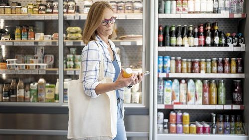 Profiturile producătorilor de alimente din România s-au triplat în patru ani / Veniturile celor mai mari 200 de societăți din industria alimentară locală, mai mari cu peste 70% în perioada 2019 - 2022