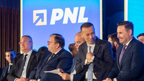 Surse: Ciucă le-a transmis liberalilor că nu vrea să cedeze Ministerul Transporturilor la PSD, așa cum au cerut social-democrații