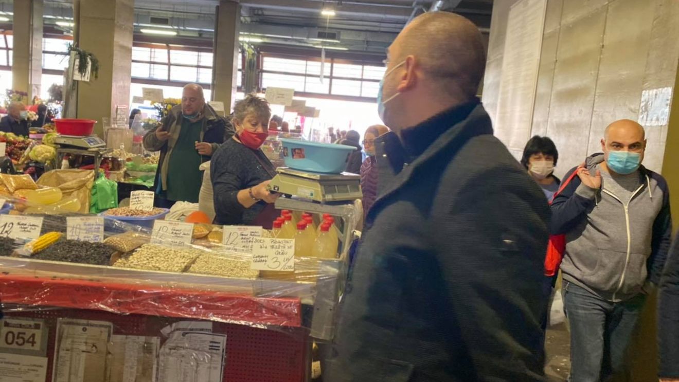 Sectorul 6: Consiliul Local dezbate proiectul privind înființarea unei entități care să administreze piețele, parcările și unitățile locative din patrimoniul Primăriei