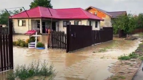Cod galben de inundaţii pe râuri din şase bazine hidrografice, până joi la prânz