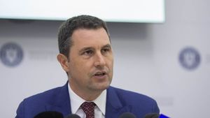 Tanczos Barna: Nu există niciun pericol pentru funcţionarea centralei de la Cernavodă. Suntem mult peste debitul minim al apei din cauza căruia s-a oprit centrala în anul 2003