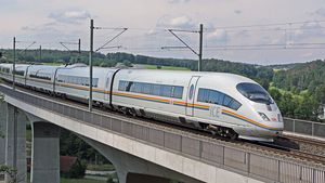 Opt ore cu trenul de la Berlin la Paris, începând din 16 decembrie