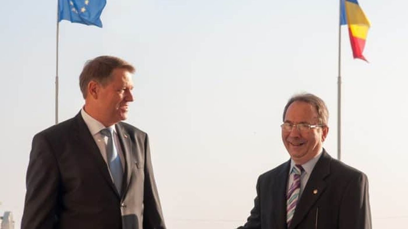 Iohannis a atacat Codul Administrativ la Curtea Constituțională