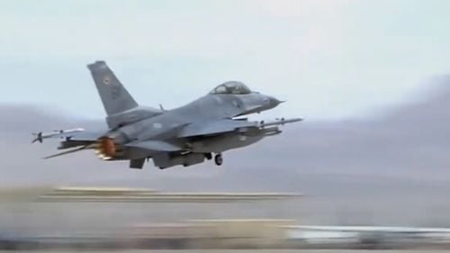 Ministrul Apărării, Angel Tîlvăr: Piloții ucraineni vor fi antrenați pe bază de contract la centrul de pilotaj pentru F-16 care se va deschide în Călărași / Până acum, trei state interesate să trimită piloți la antrenamente