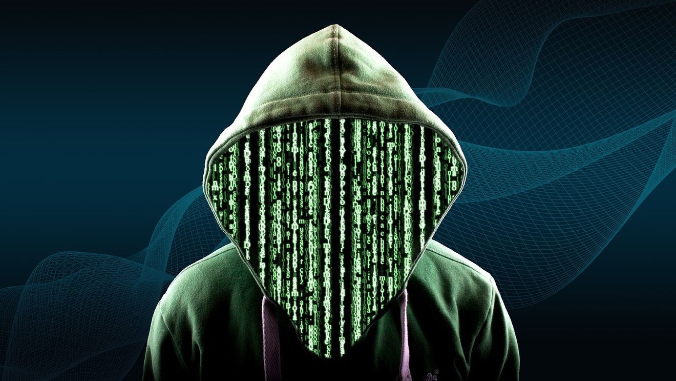 Hackeri români, implicați în atacuri ransomware la nivel mondial, arestați de DIICOT