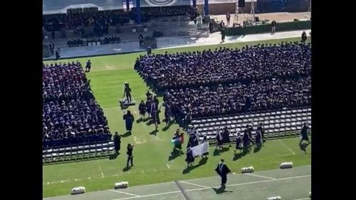 VIDEO Jerry Seinfeld, boicotat la ceremonia de absolvire de la Universitatea Duke pentru că susține Israelul/ Zeci de studenți au părăsit evenimentul strigând ”Palestina liberă”