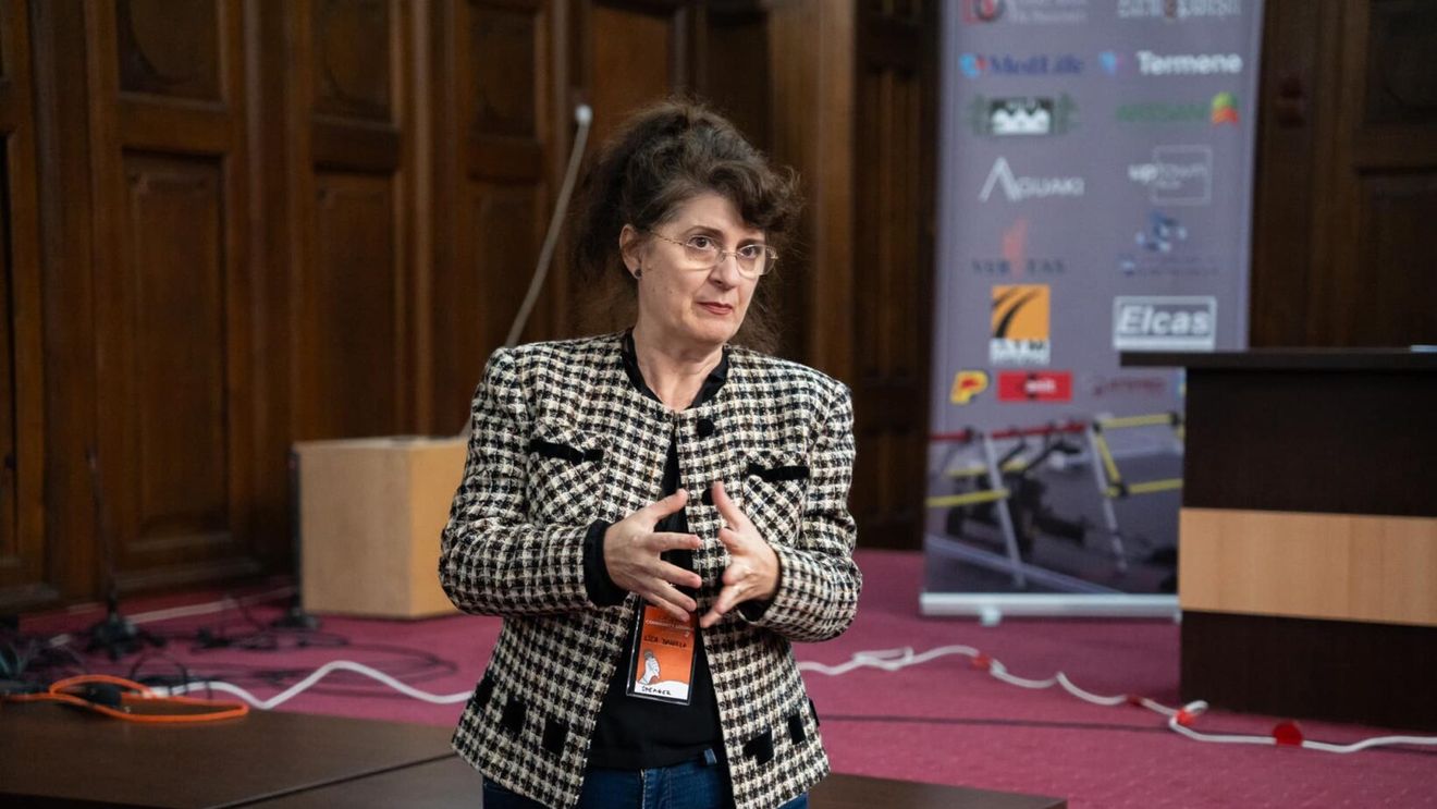 Dana Lica, președinta SEPI, replică în dezbaterea privind programa de Informatică la clasa a IX-a: Profesorii se pot adapta, au fost nevoiți constant să învețe