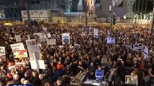 Un nou protest la Tel Aviv: mii de oameni, printre care familiile ostaticilor, cer un acord cu Hamas