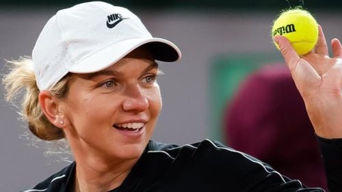 Simona Halep s-a calificat în turul al doilea la Roland Garros de ziua ei