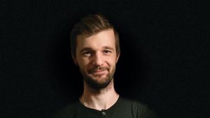 Cristian Dan, tânăr antreprenor în top Forbes Under 30 Europa: ”Școlarizarea în străinătate poate oferi oportunități valoroase de networking, dar nu consider că e un factor esențial pentru a deveni un profesionist de success„ / ”Acționează acum, în loc să aștepți să înveți despre antreprenoriat în școală”