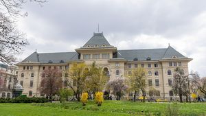 FOTO: Tururi ghidate gratuite în weekend la Primăria Capitalei