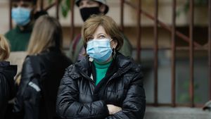 Oana Gheorghiu, cofondatoarea Asociației Dăruiește Viață, prezentă la protestul pentru demiterea lui Cîmpeanu: Este intolerabil ca o persoană care a plagiat să conducă Ministerul Educației. Cum poate un astfel de om să ceară studenților care copiază să plece de la examene?
