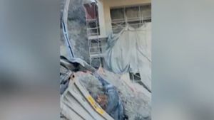 Un camion condus de un român a căzut de la 15 metri, de pe un viaduct din Italia / Românul este grav rănit, dar viața lui nu este în pericol