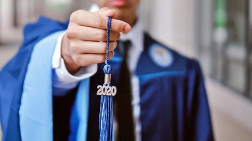 Analiză: Din 50 de elevi care au intrat acum 12 ani în clasa I, 23 nu au luat Bacalaureatul sau nu au mai ajuns la acest examen