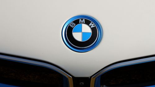 BMW cheamă în service peste 196.000 de vehicule / Risc de incendiu din cauza demarorului