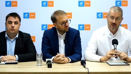 VIDEO Dan Barna, în conferință la Timișoara, o ieșire rară a fostului șef USR în ultima vreme: ”Klaus Iohannis nu e nicăieri, nu face nimic/ Dacă ne uităm la PSD, moțiunea împotriva ministrului Popescu are șanse să treacă”