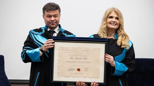 Iulia Motoc, judecător la Curtea Penală Internațională, este din acest an profesor la Facultatea de Drept a Universității de Vest din Timișoara. Rectorul Marilen Pirtea: Importanța dreptului internațional este subliniată în dezbaterile deschise despre viitorul Europei