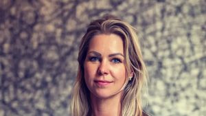 Olanda: O fostă concurentă de la emisiunea tv "Fermier. Caut nevastă!" va deveni ministrul Agriculturii/ Femke Wiersma s-a căsătorit cu proprietarul unei ferme de lactate pe care l-a cunoscut în emisiune înainte de a intra în politică