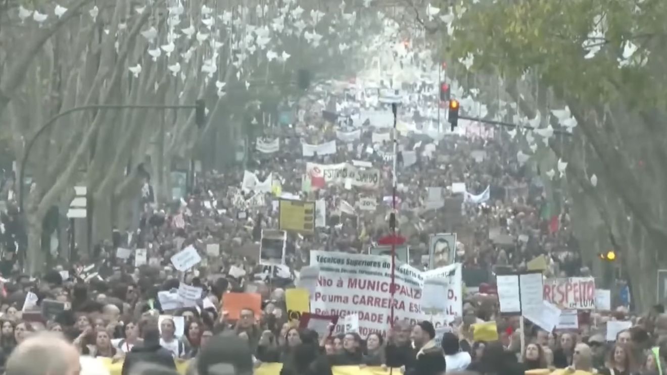 Portugalia: Mii de persoane au protestat față de inflația ridicată. Oamenii din zonele periferice ale Lisabonei se plâng că nu mai fac față costurilor extrem de ridicate