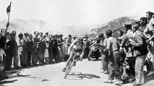 Poveștile incredibile ale sportului: Gino Bartali, marele campion din Turul Franței care a salvat sute de evrei de la moarte. Cum îi păcălea pe fasciști