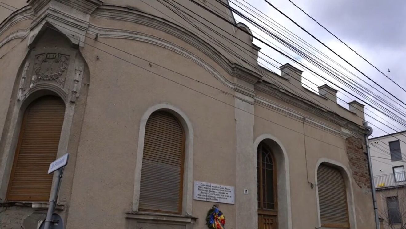 Casa primului primar român din Alba Iulia, Camil Velican, va fi restaurată / Povestea unui monument istoric abandonat în centrul orașului