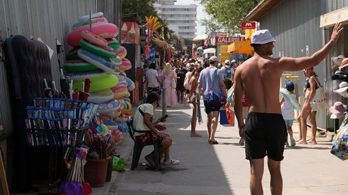 Aproape 9,4 milioane de persoane s-au cazat în unităţile turistice din România, în primele 8 luni / Cei mai mulți turiști străini sunt din Germania, Israel şi Italia.