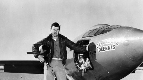 VIDEO Primul pilot din lume care a depășit viteza sunetului în 1947, Charlie ''Chuck'' Yeager, a murit la 97 de ani