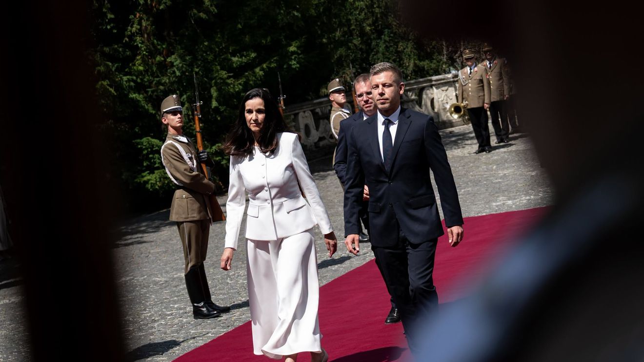Ungaria își reorganizează serviciul diplomatic: 37 de ambasadori rechemați de la post / Ministra de Externe: "Interesele Ungariei trebuie să fie reprezentate în conformitate cu noile priorități de politică externă"