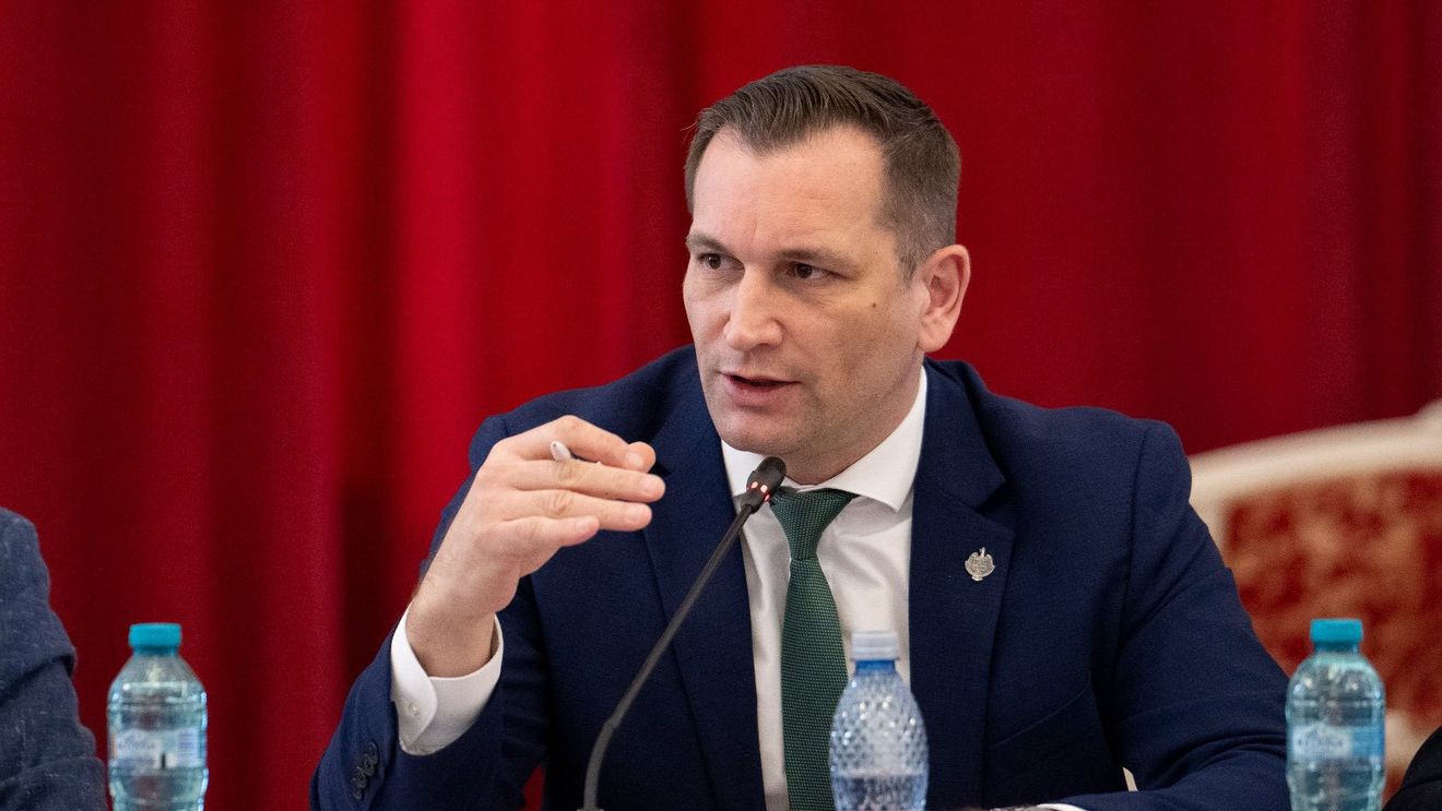 România cere o Politică Agricolă Comună solidă și echitabilă / Senatorul Sebastian Cernic, în Parlamentul European: „Fermierii români au dreptul la subvenții egale pe hectar cu ceilalți fermieri din Uniunea Europeană”
