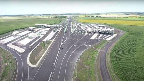 Prima inaugurare de autostradă din acest an: România deschide astăzi traficul pe 5 km din Autostrada Transilvania, de la granița cu Ungaria