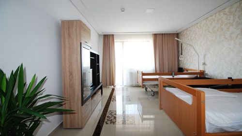 După o fractură de șold, recuperarea medicală semnificativă a pacientului se poate realiza la Spitalul Sfântul Sava  (P)