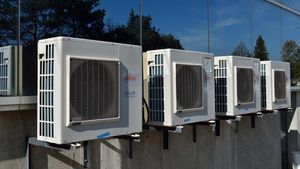 Spania și-a pornit toate centralele electrice pe gaze naturale în timpul caniculei/ Cererea de energie electrică a crescut foarte mult din cauza aparatelor de aer condiționat