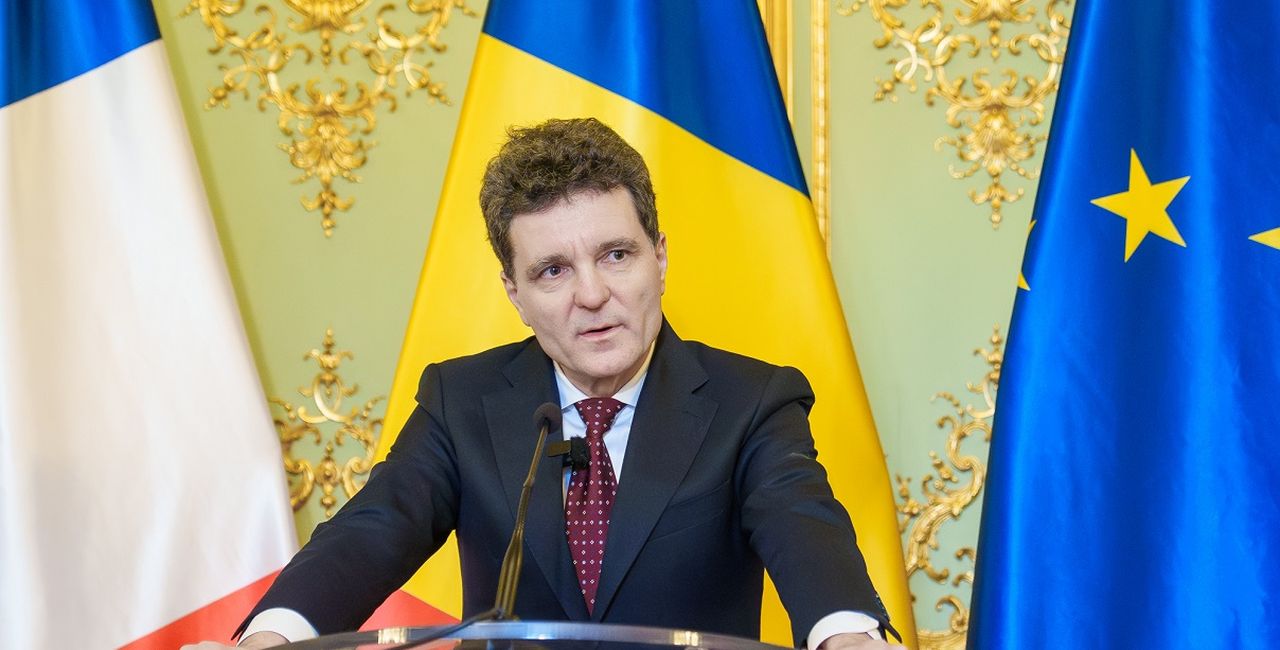 BREAKING | Nicușor Dan l-a desemnat pe Adrian Veștea (PNL) să formeze un nou guvern, deși nu are susținerea partidului. Eugen Tomac și-a depus mandatul