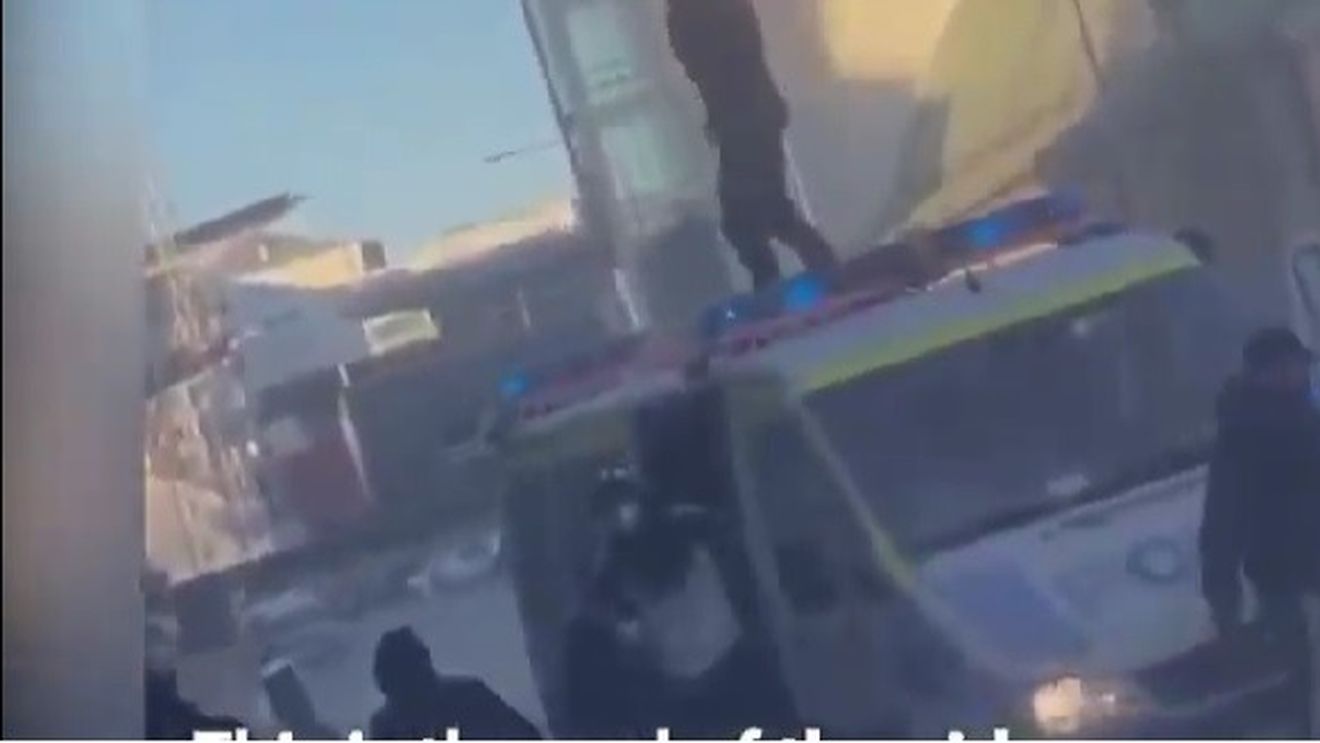 VIDEO Nouă polițiști au fost răniți într-o manifestație împotriva extremei drepte din Suedia