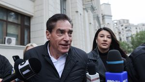 Dosarul Mineriadei: Petre Roman, Gelu Voican Voiculescu și Virgil Măgureanu la Parchetul General, pentru a li se aduce la cunoștință punerea sub acuzare - VIDEO
