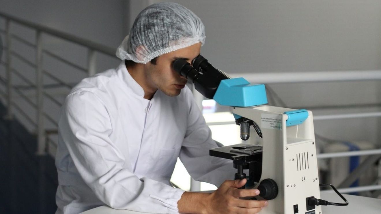 Rusia oprește cercetările pe tema combinației vaccinului Sputnik V cu AstraZeneca