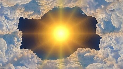 Un studiu arată că radiaţiile ultraviolete au crescut brusc în Europa Centrală. Reducerea acoperirii noroase este unul dintre principalii factori