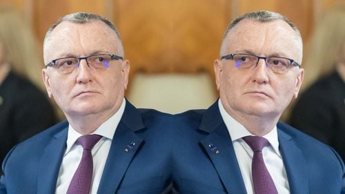 Cătălin Drulă: ”S-a împlinit un an de când ministrul Cîmpeanu a cerut să i se analizeze doctoratul/ Nu se știe dacă i-a verificat cineva teza, dar a folosit din plin proiectele noilor legi ale Educației pentru a oferi protecție plagiatorilor”
