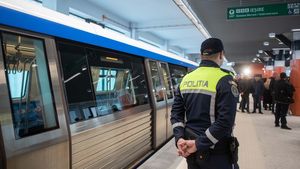 Probleme tehnice la un tren în staţia de metrou Basarab 2 / Circulaţie în sistem pendulă între staţiile Gara de Nord 2 – Griviţa şi Griviţa – Străuleşti
