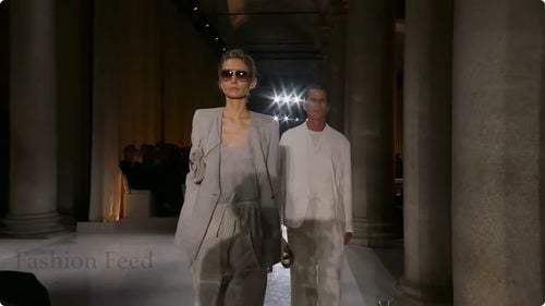 VIDEO Ultima colecție a lui Giorgio Armani prezentată la Milano Fashion Week / Cum arată colecția de primăvară - vară 2026