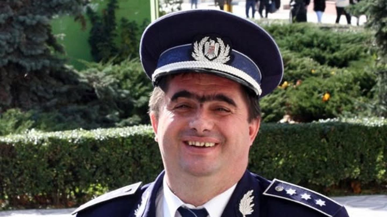 EXCLUSIV Pensionarul special Caragea, numit administrator cu susținere USR la fabrica de armament Sadu,  personaj conflictual: pus să achite daune de 10.000 de lei prim-procuroarei de la Târgu Jiu și de 1.000 de euro unui primar (sentințe definitive)