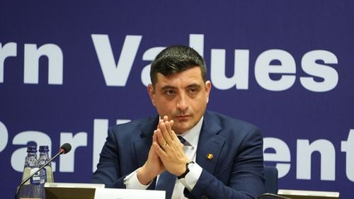 George Simion spune că programul privind construcția de case la 35.000 de euro a fost „o formă de marketing, de promovare” / „Dacă nu aveam în acești ani formele acestea de promovare prin care să spargem blocada informațională, nu mai eram unde suntem astăzi, la 42% voturi”