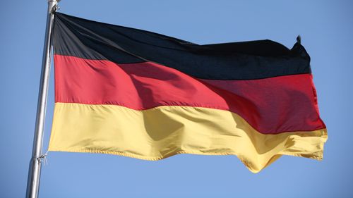Tinerii din Germania pot călători în străinătate fără permisiune prealabilă, anunță ministerul Apărării / Ce prevede noua lege a serviciului militar