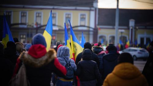 1 Decembrie la Alba Iulia: Paradă militară, masă populară cu 7.000 de porții gratuite și ”Marșul Unirii” împănat de simpatizanți AUR. Sunt așteptați 25.000 de vizitatori