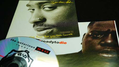 Cum sunt conectate morțile lui Tupac și Biggie, cei doi mari rivali ai rappului din anii 90. Descoperirile polițiștilor