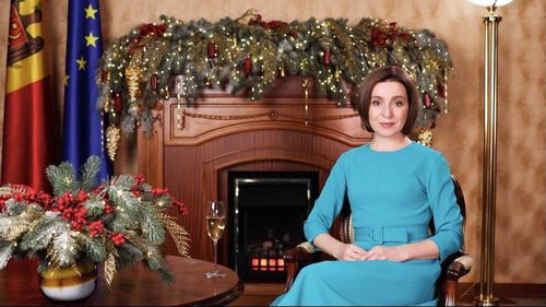Maia Sandu, mesaj cu ocazia Crăciunului pe stil vechi: "Vom sta la masa de sărbătoare împreună cu familia și prietenii și pentru că suntem în vremuri de pandemie, vă rog să fiți precauți și să vă îngrijiți și de sănătate"