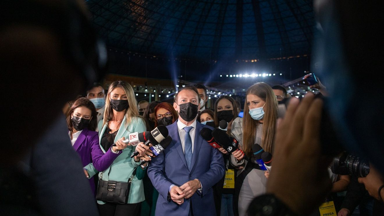 OFICIAL: Liberalii nu vor mai invita USR PLUS la guvernare dacă partidul votează o moțiune de cenzură împreună cu AUR